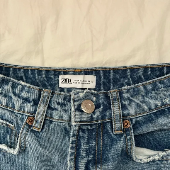 Zara Ripped Blue Mom Jeans - Picture 4 of 6
